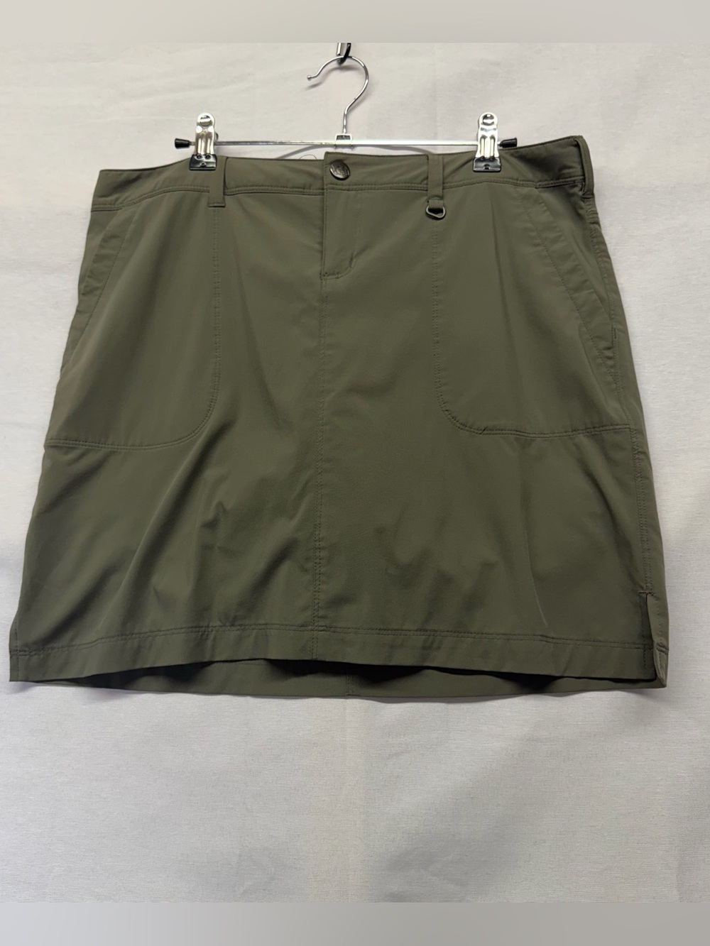 REI Women's Active Hiking Skort in Olive size 10 travel stretch